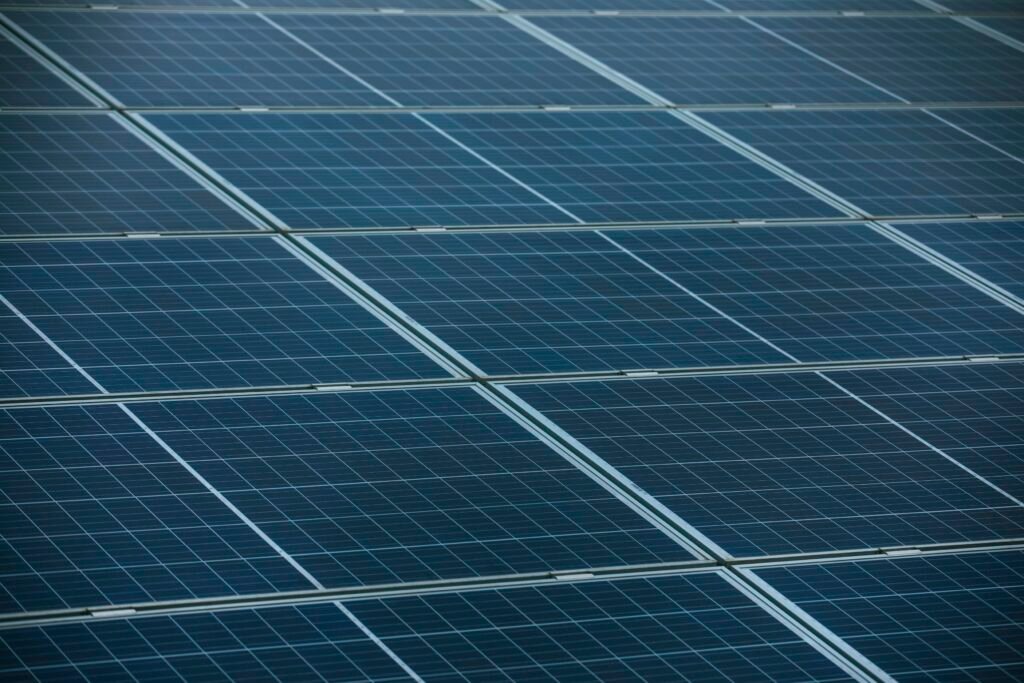 The Ongoing Debate on Installing Solar Panels in Urban Areas